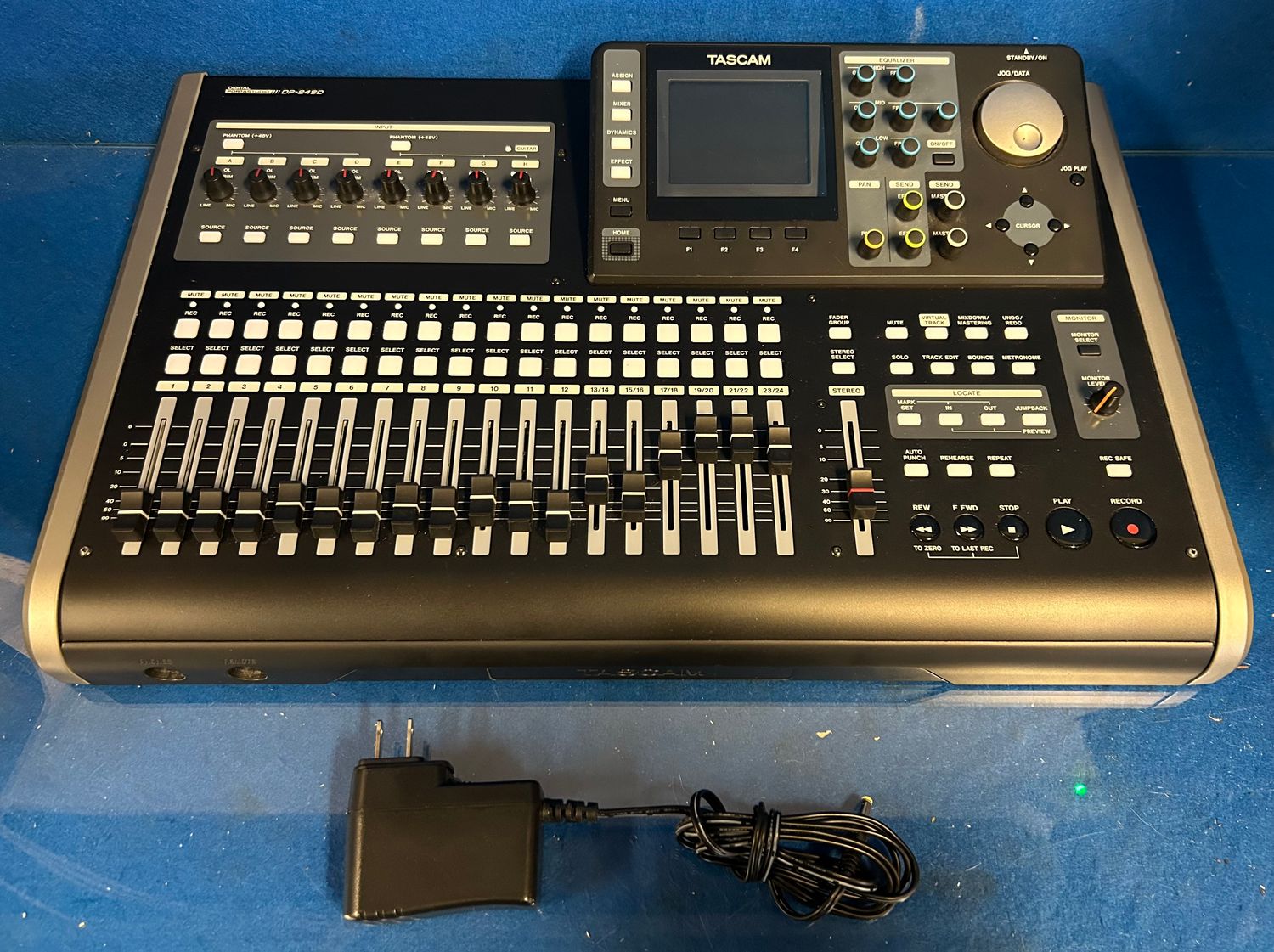 TASCAM Mixer DP-24SD