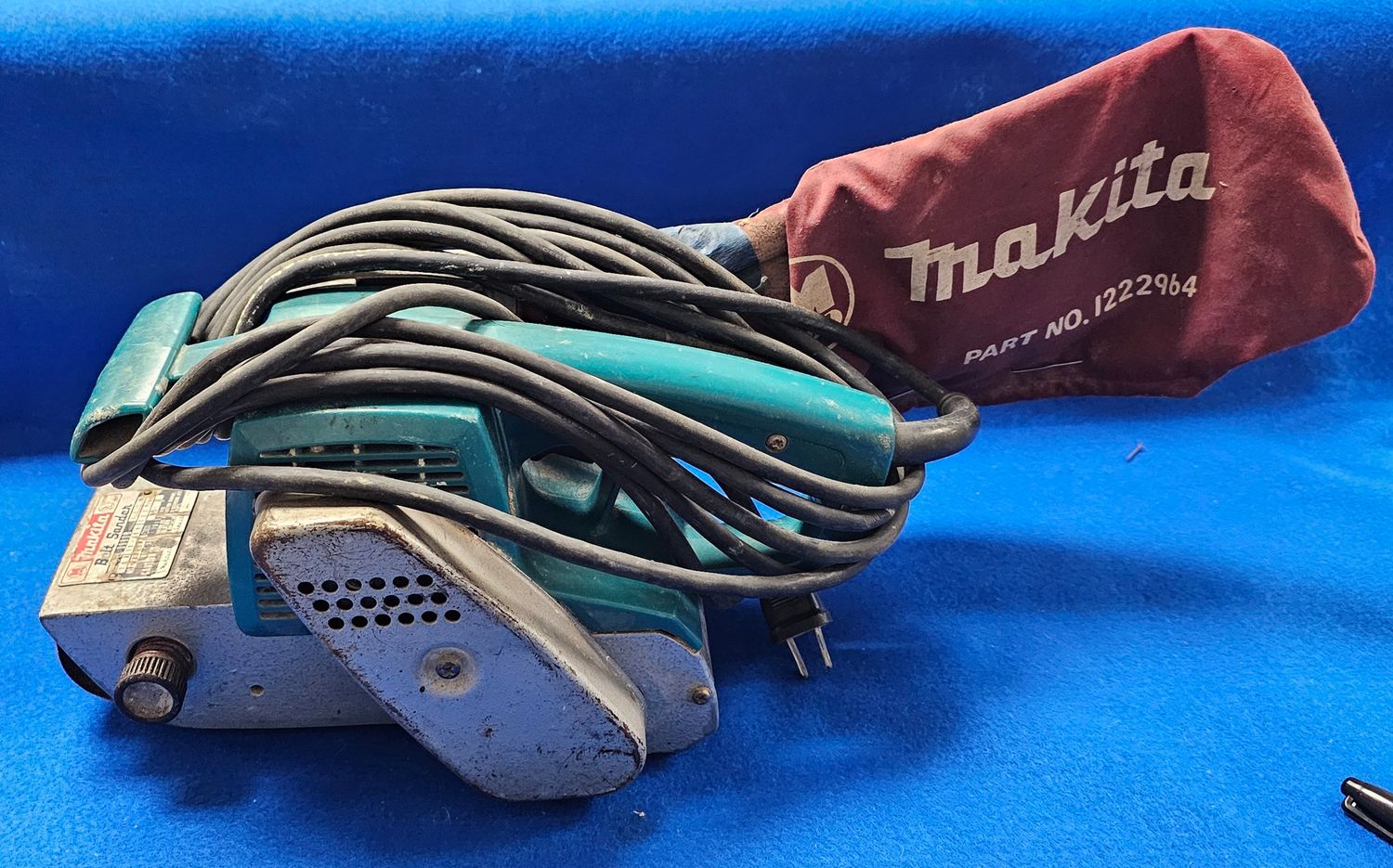 Makita Belt Sander 9900B Makita Belt Sander 9900B