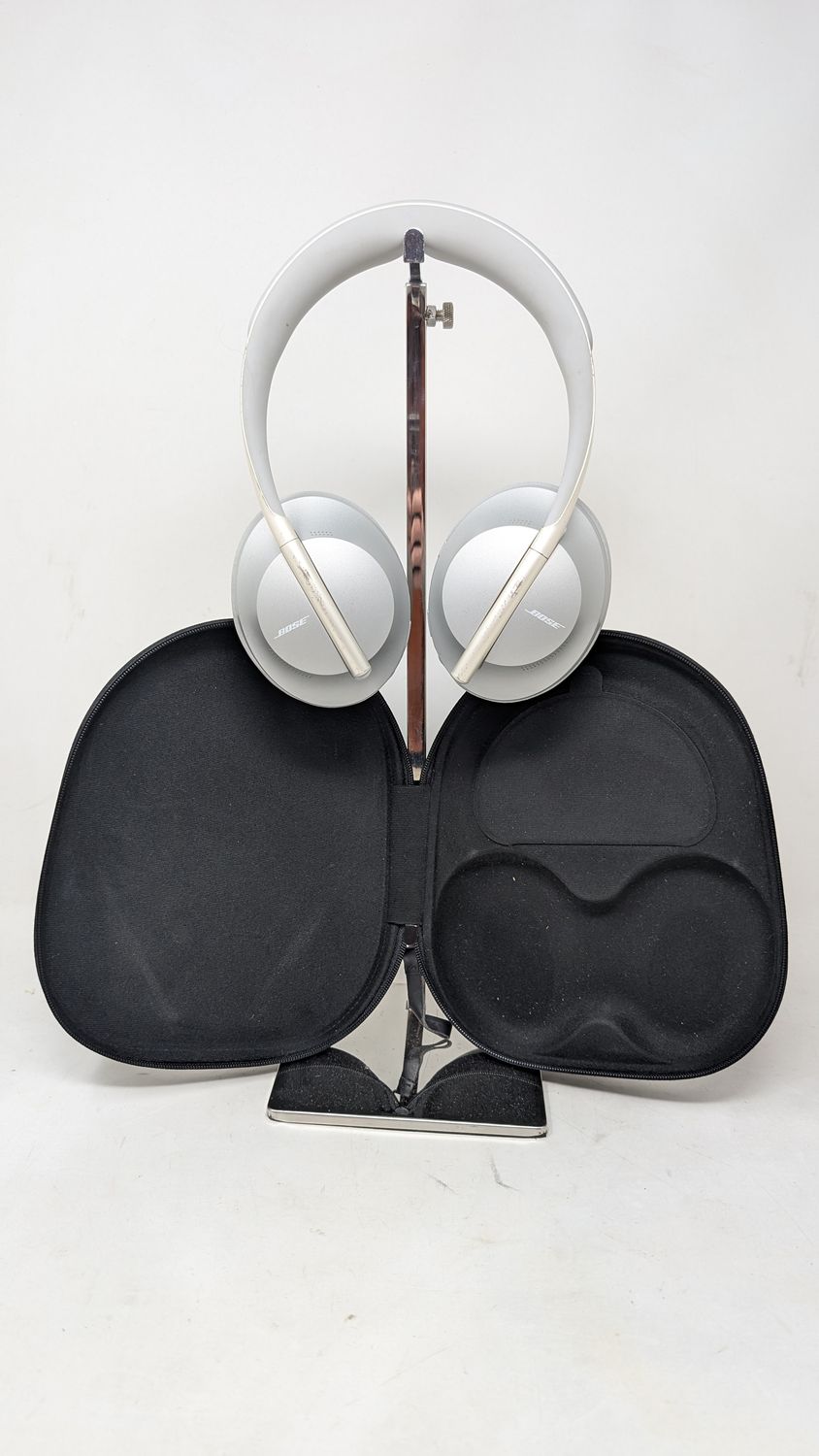 Bose Noise Cancelling Headphones 700