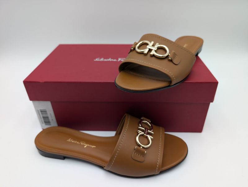 Salvatore Ferragamo Rhodes Beechwood Sandals Size 9