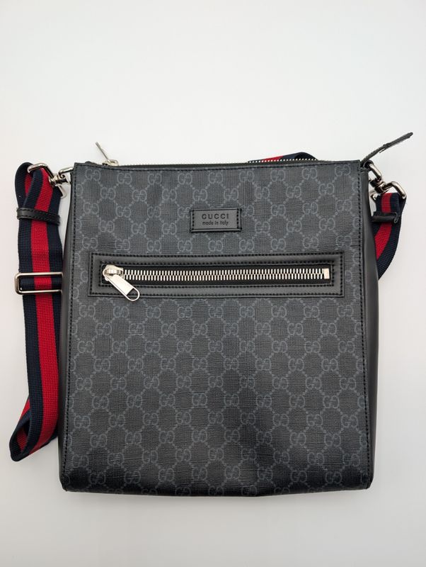 Gucci GG Supreme Messenger Bag