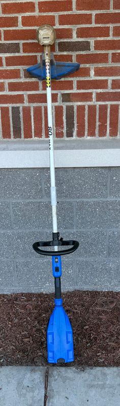 KOBALT 80-volt Max Straight Shaft Battery String Trimmer KST-2580