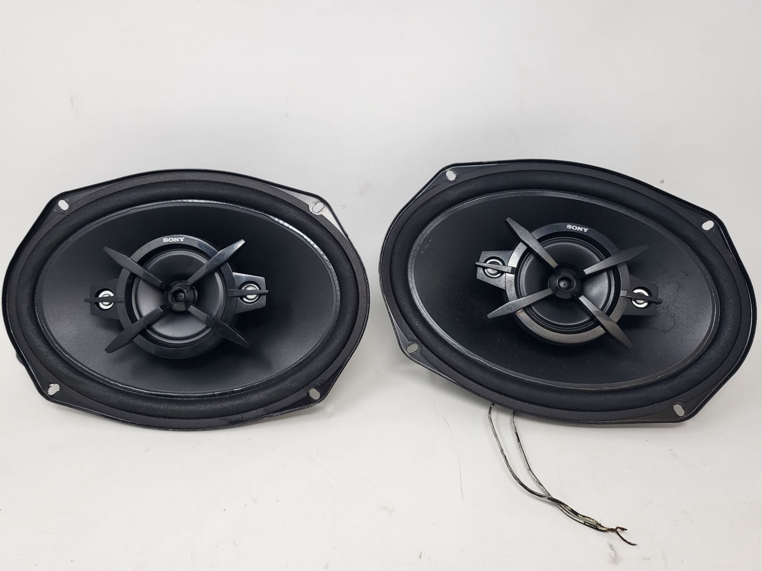 Sony XS-R6946 6"x9" 4 Way Car Speakers