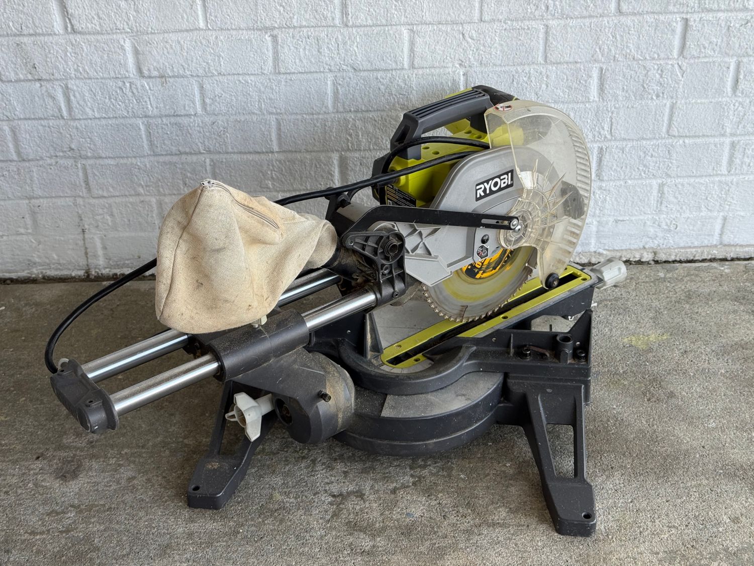 RYOBI Tools 10 RYOBI Tools 10" Sliding Miter Saw TSS102L