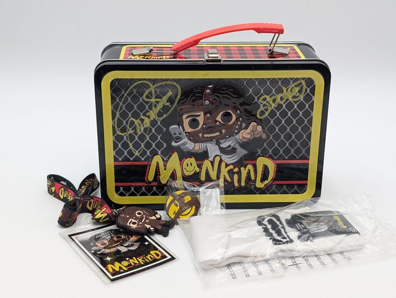 Funko - WWE - Mandkind Collectors Lunchbox Bundle - Autographed
