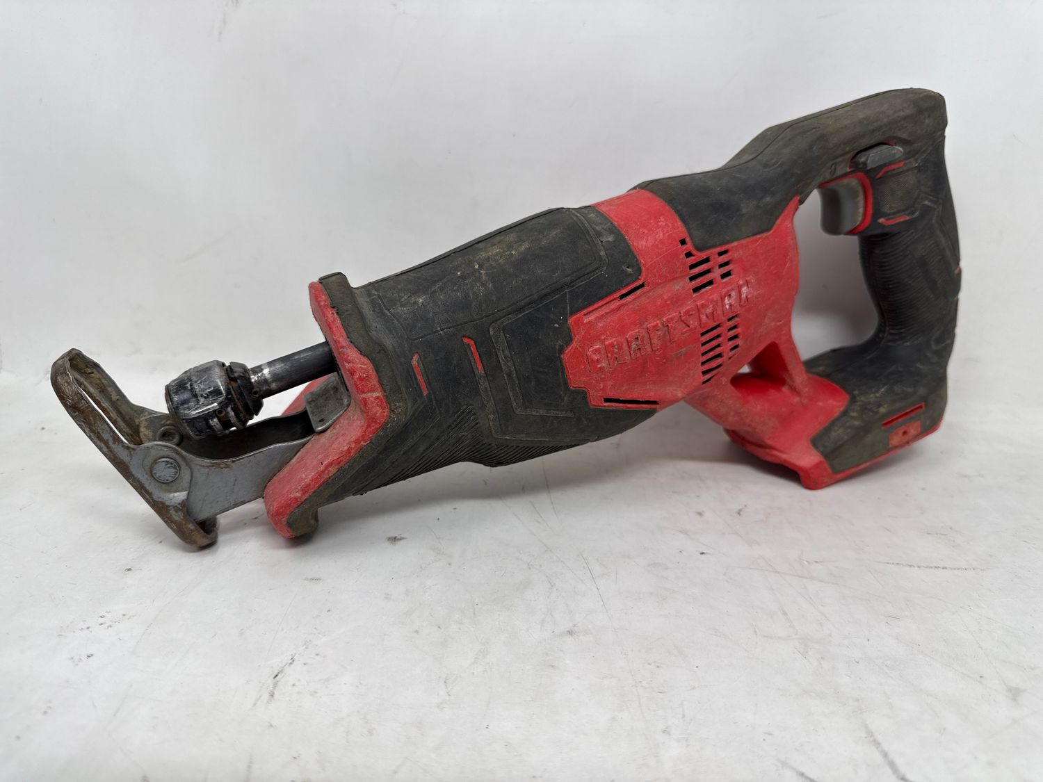 Craftsman CMCS300 Reciprocating Saw *AS IS NO CHARGER/BATTERY* Craftsman CMCS300 Reciprocating Saw *AS IS NO CHARGER/BATTERY*