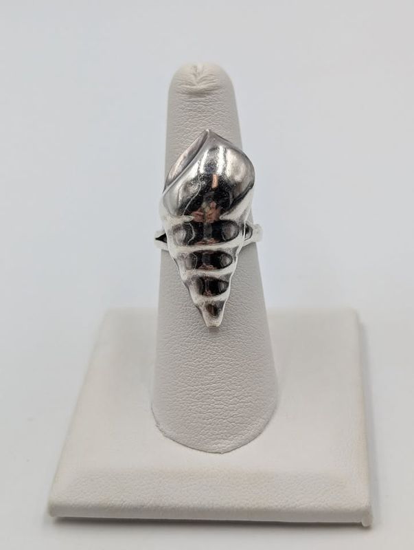 Sterling Silver Shell Ring Size 6