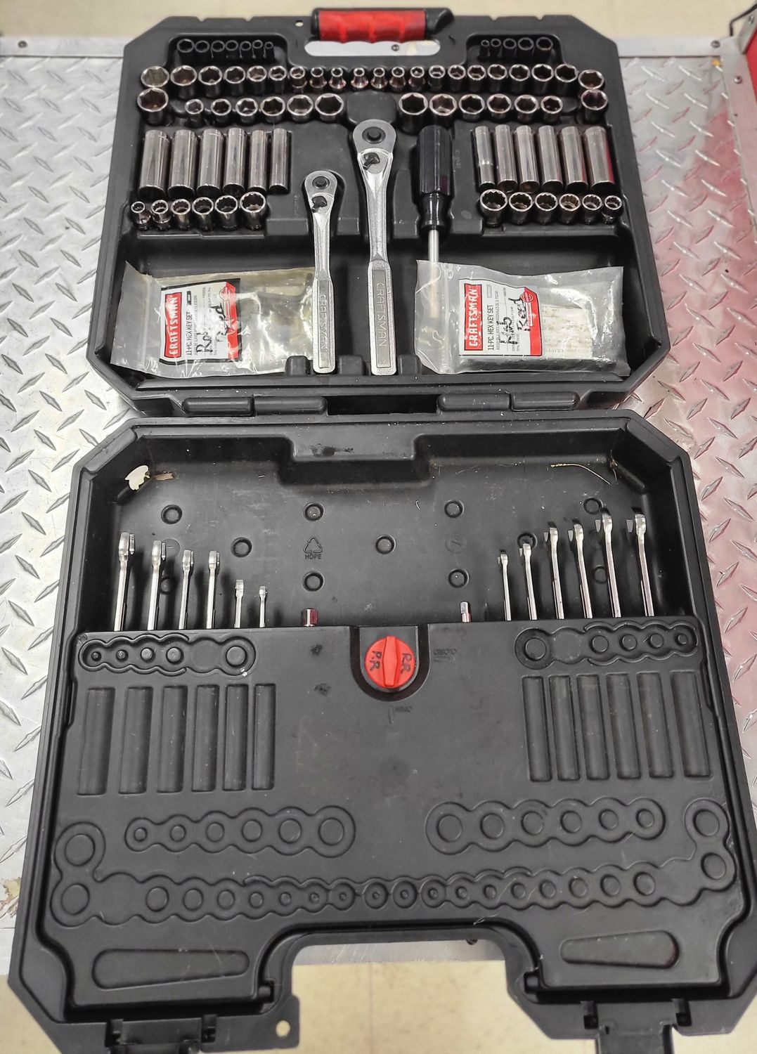 Craftsman 154-Piece Mechanics Tool Set