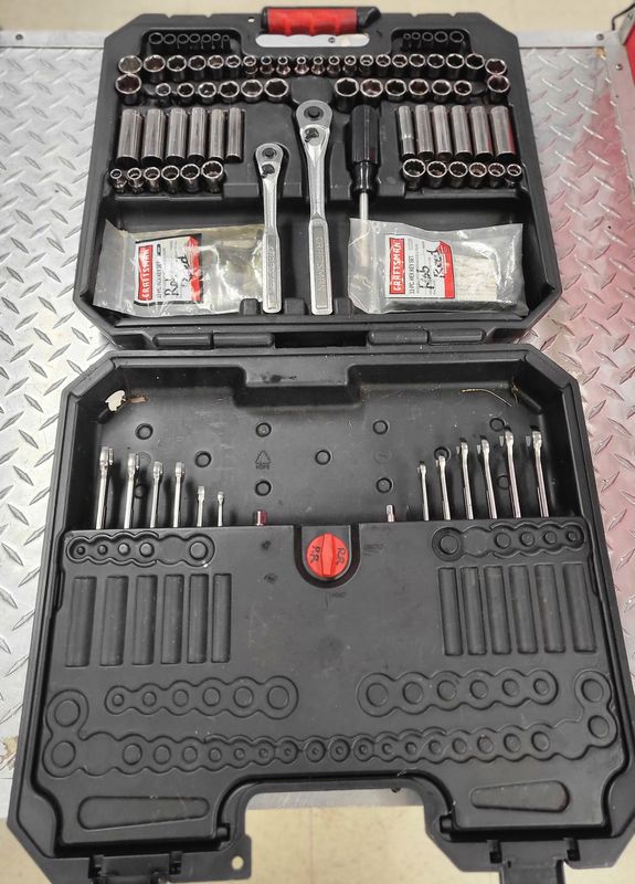 Craftsman 154-Piece Mechanics Tool Set
