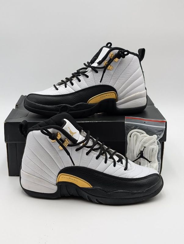 Jordan 12 Retro Royalty Taxi GS Size 5.5Y Sneakers