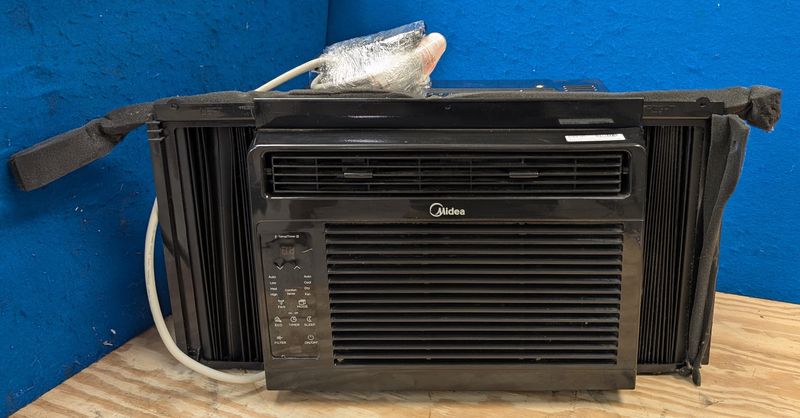 MIDEA 6,000 BTUs Window Mounted AC Unit MAW06R1WBL