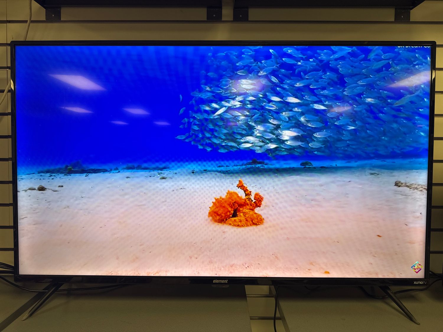 Element 50" Smart Flat Panel TV E500AC50C