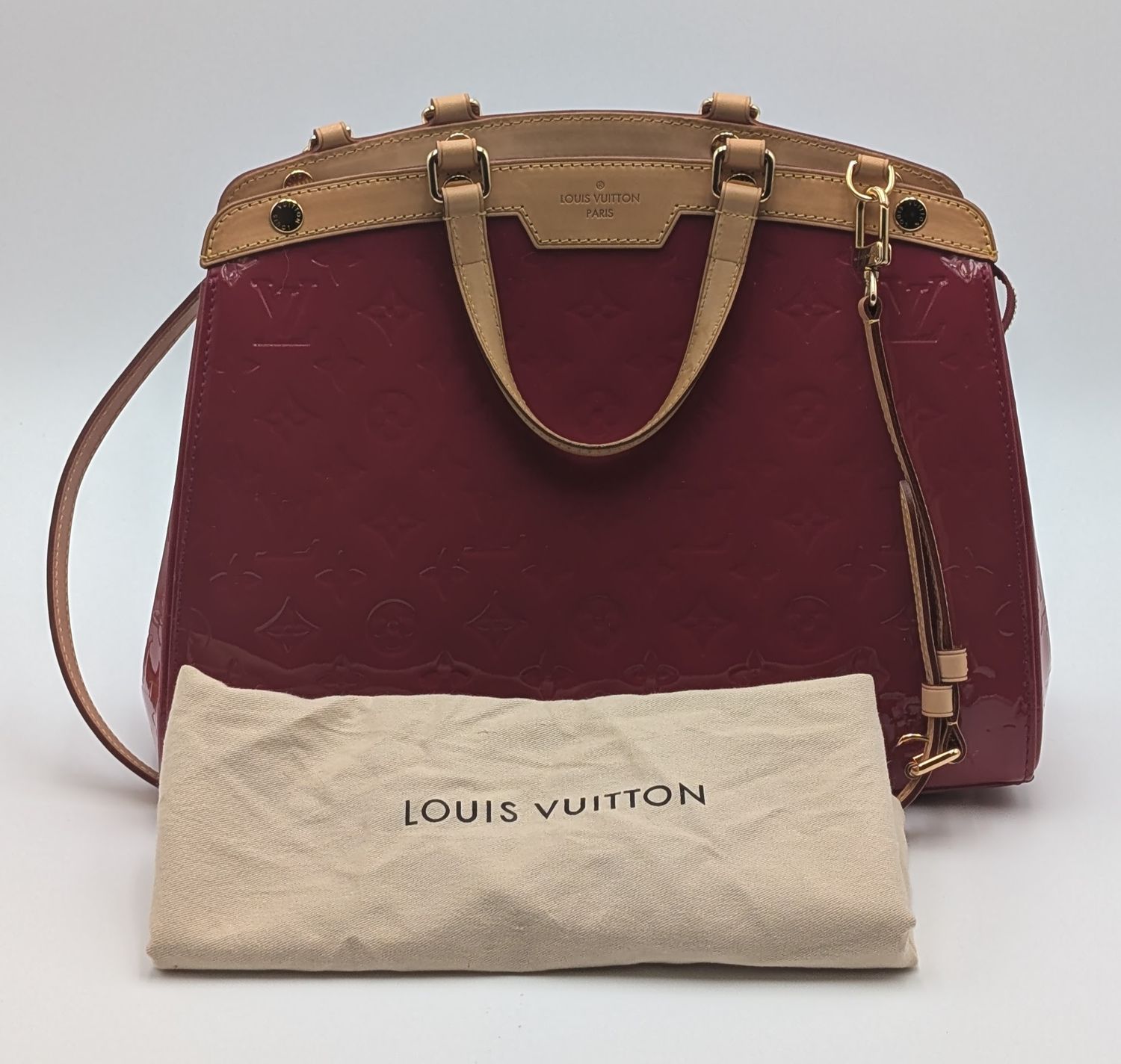 Louis Vuitton Brea MM Vernis Red Handbag w/ Dustbag
