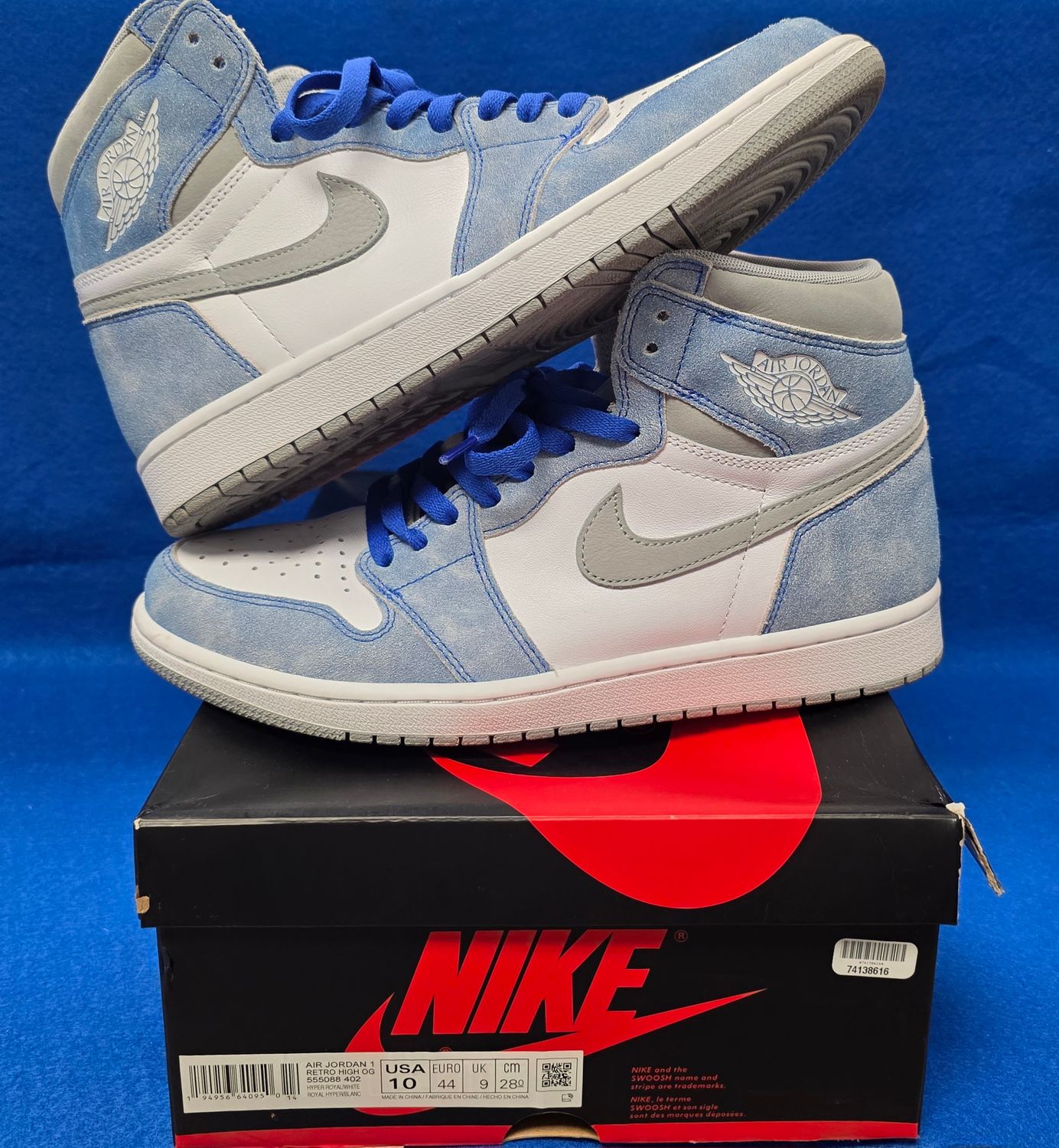 Air Jordan 1 Retro High OG Hyper Royal Sneakers Size 10