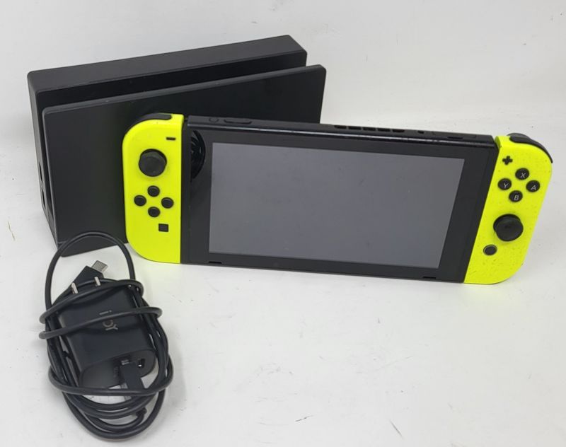 Nintendo Switch Console - HAC-001