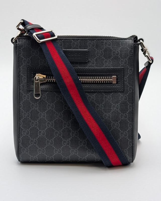 Gucci GG Supreme Messenger Bag
