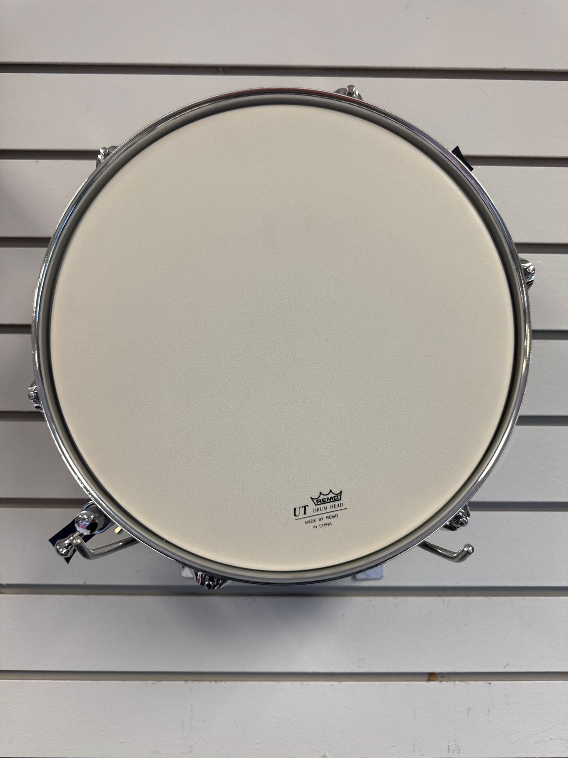 Remo Drum w/ UT Drum Head
