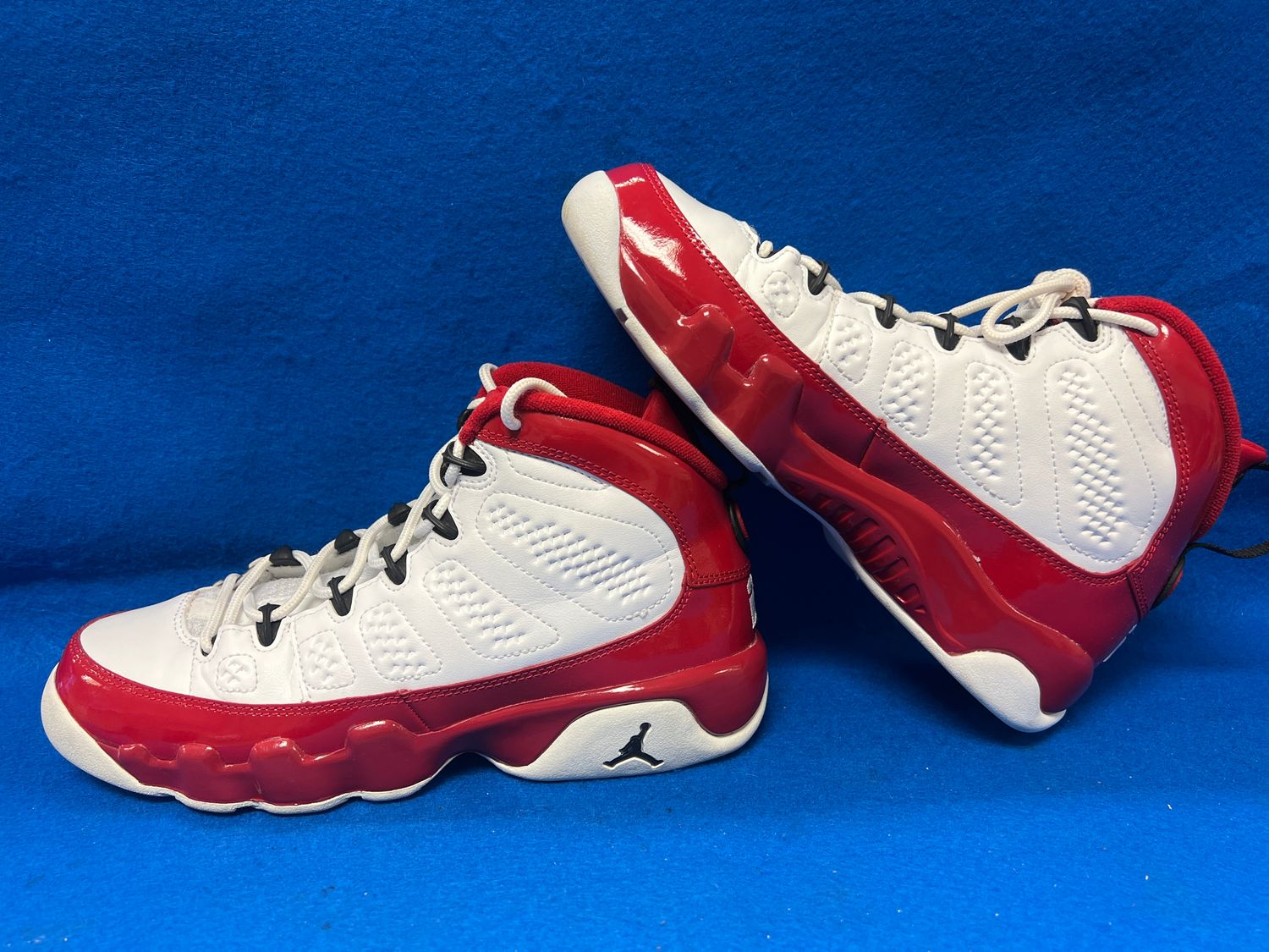 Jordan 9 Retro (GS) 'Gym Red' Size 6.5Y Sneakers