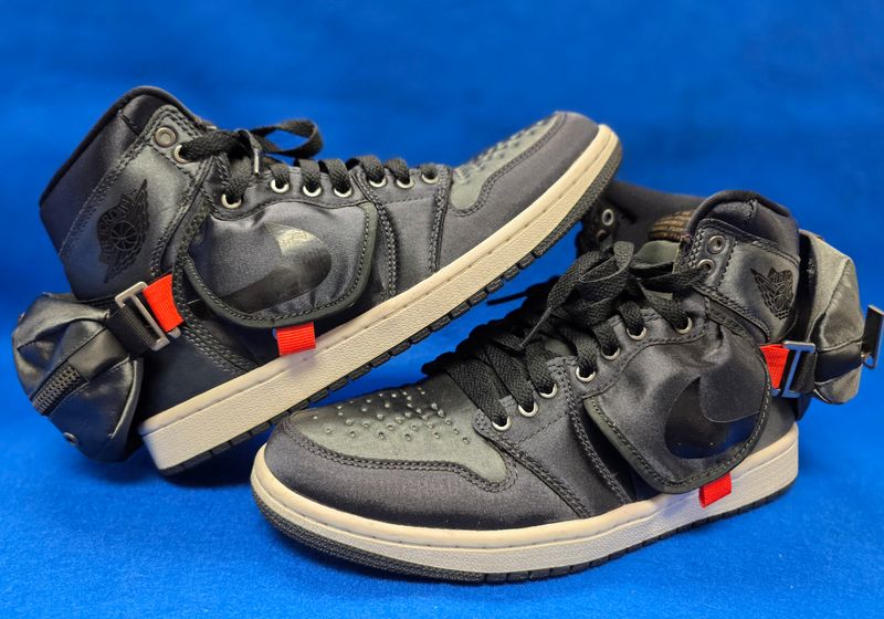 Air Jordan 1 Retro High Utility 'Stash' Size 7.5 Sneakers