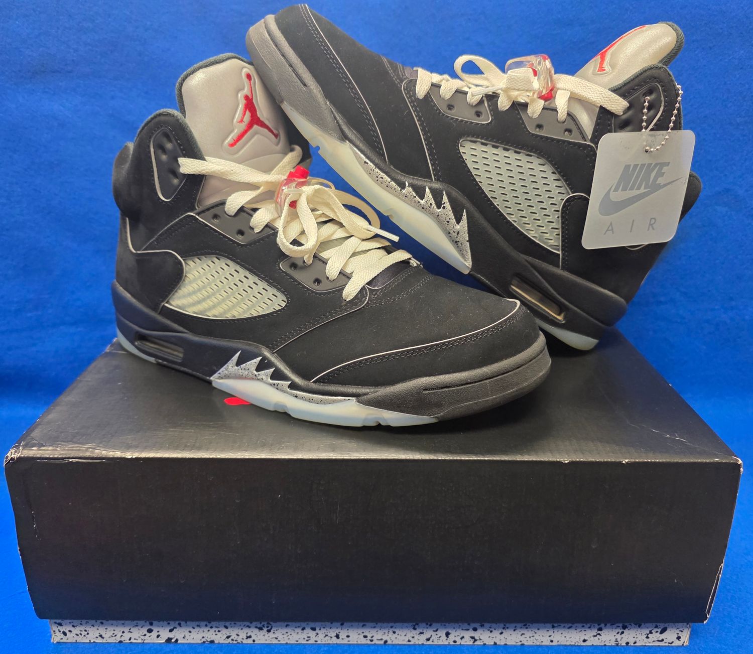 Jordan 5 Retro OG Black Metallic Reimagined Size 11 Sneakers