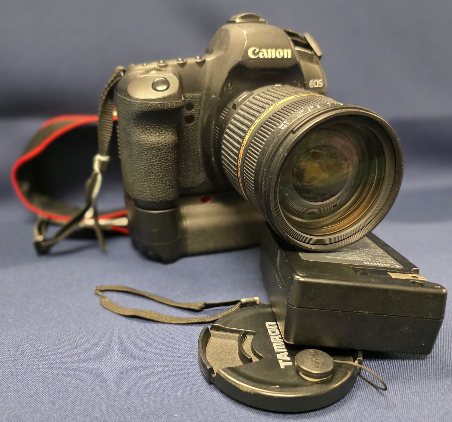 Canon Eos 5D Mark II w/Lens