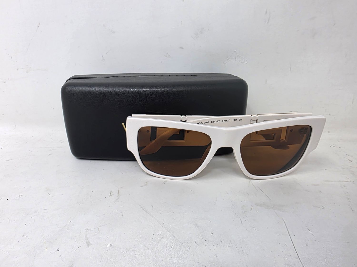 Versace Sunglasses w/Case MOD 4403