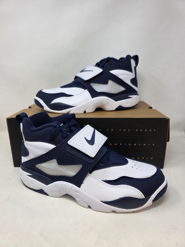 Nike Air Diamond Turf Size 12 Mens/13.5 Wmns