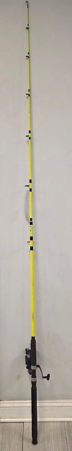 Shakespeare Fishing Pole w/Reel Shakespeare Fishing Pole w/Reel
