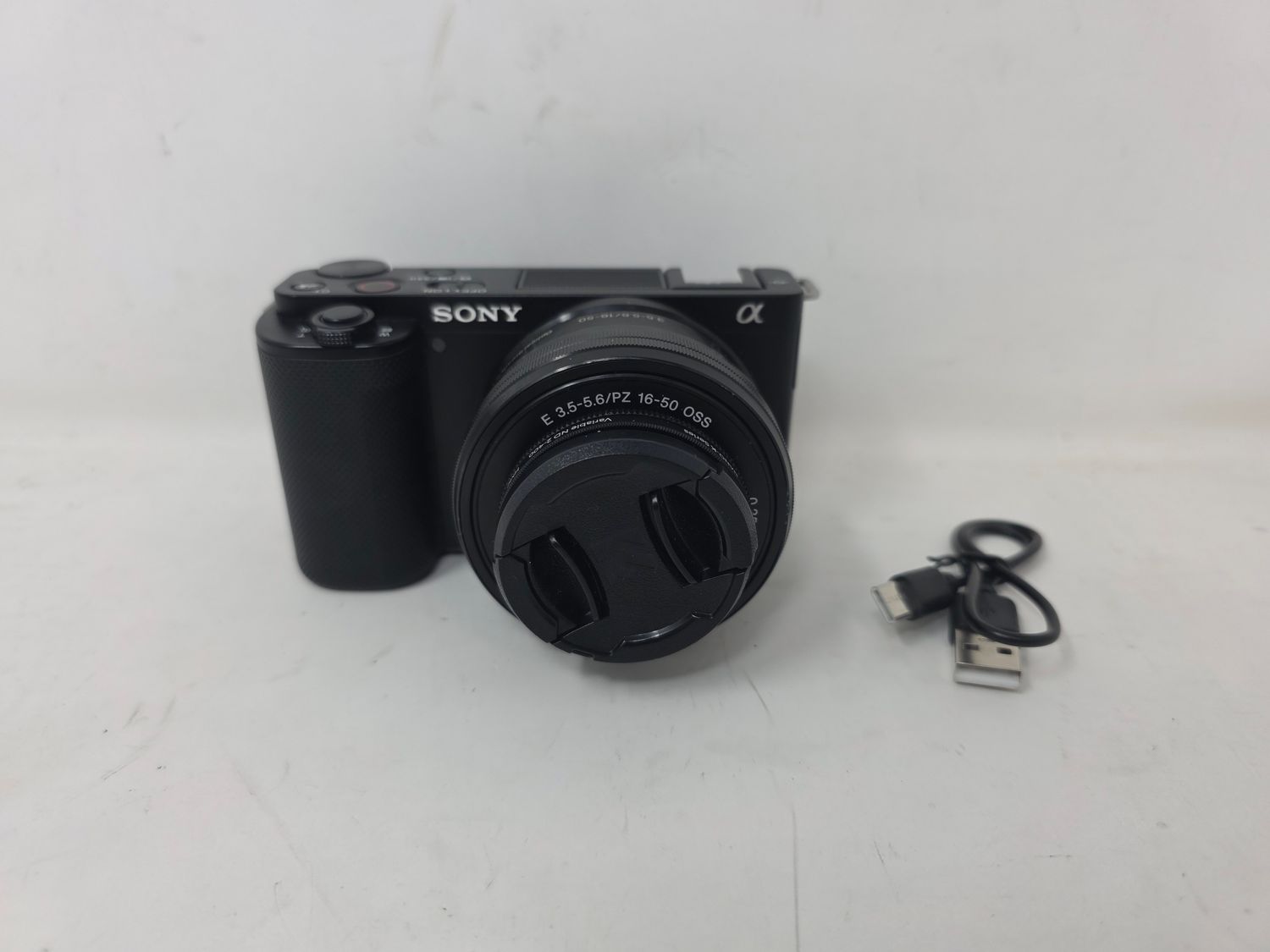 Sony ZV-E10 Camera w/16-50mm 3.5-5.6/PZ Lens
