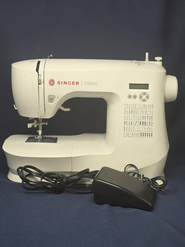 Singer Sewing Machine C56550