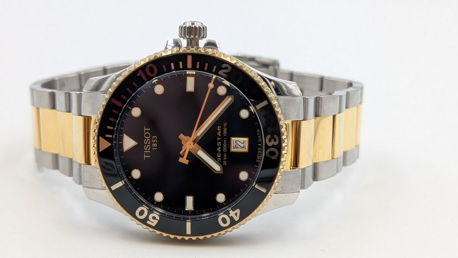 Tissot Seastar 1000 Quartz Black Dial Men's Watch Two Tone