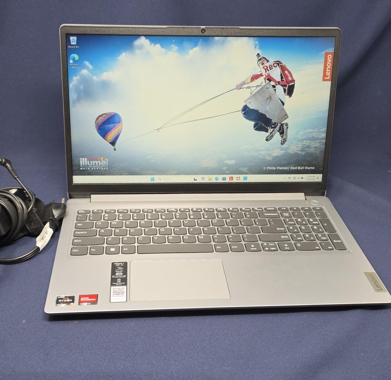 Lenovo IdeaPad Laptop Lenovo IdeaPad Laptop