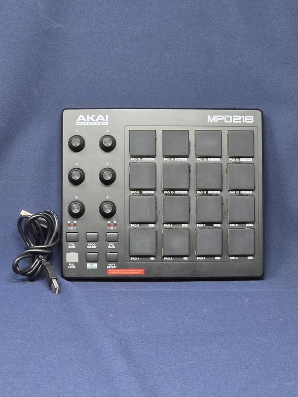 Akai 16 Pad MIDI Controller MPD218