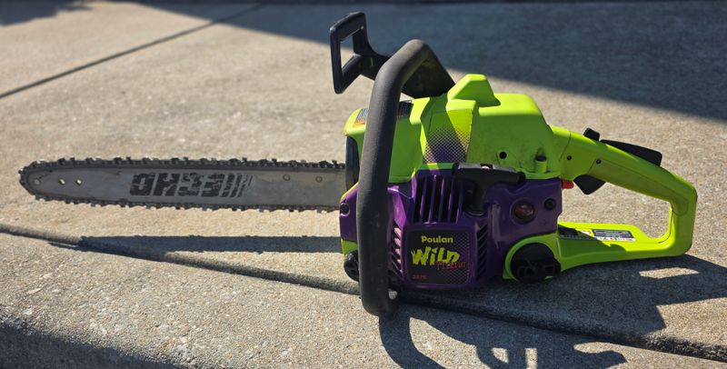 Poulan "Wild Thing" Chainsaw