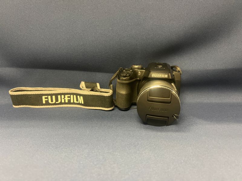 Fuji Film FinePix Camera S9900W