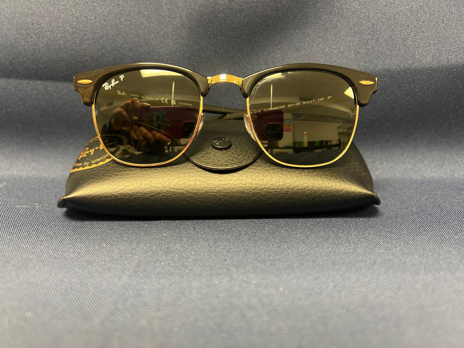 Ray-Ban Club Master Sunglasses w/Case RB3016