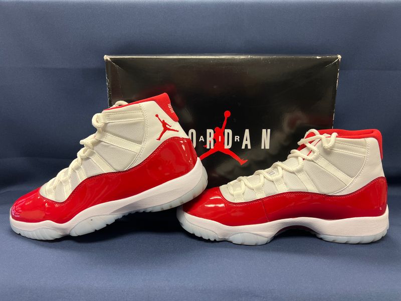 Nike Air Jordan 11 Varsity Red Size 11 Sneakers