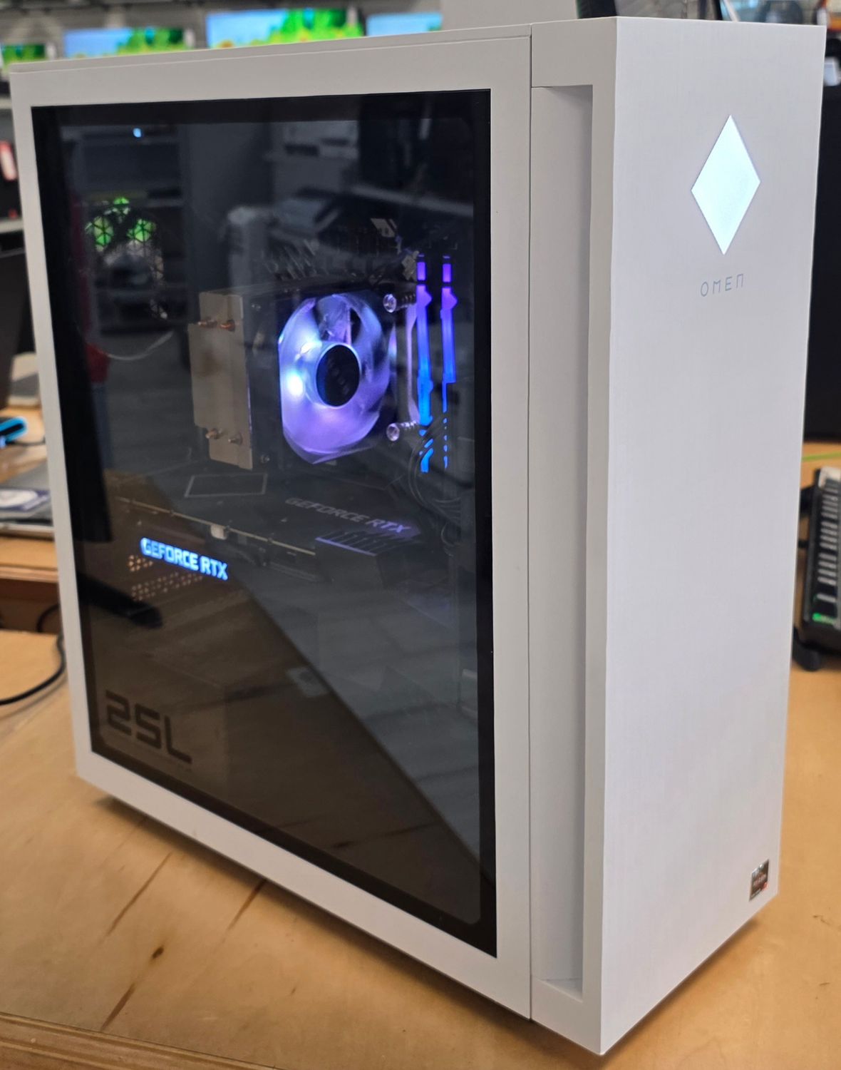 HP Omen Gaming Desktop 25L HP Omen Gaming Desktop 25L