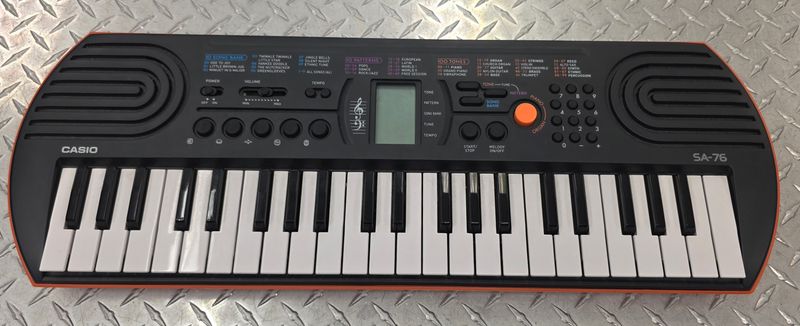 Casio 44-Key Keyboard SA76