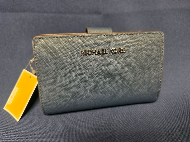 ichael Kors Medium Saffiano Leather Wallet - Blue