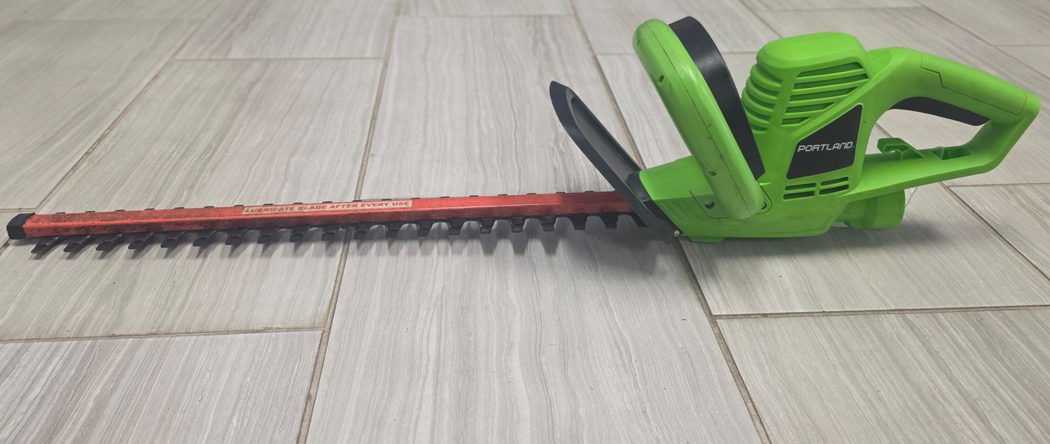 Portland Electric Hedge Trimmer Portland Electric Hedge Trimmer