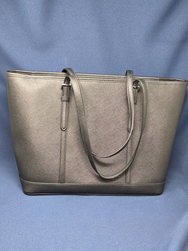 Michael Kors Jet Set Travel Tote