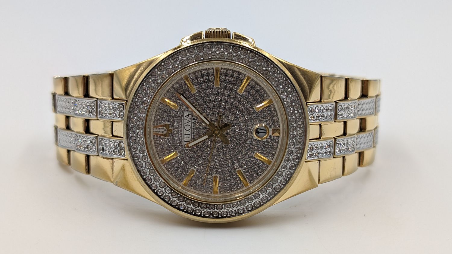 Bulova Men's Gold-tone Crystal Watch 98K102