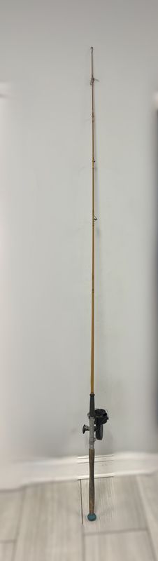 Shakespeare Fishing Pole w/Reel