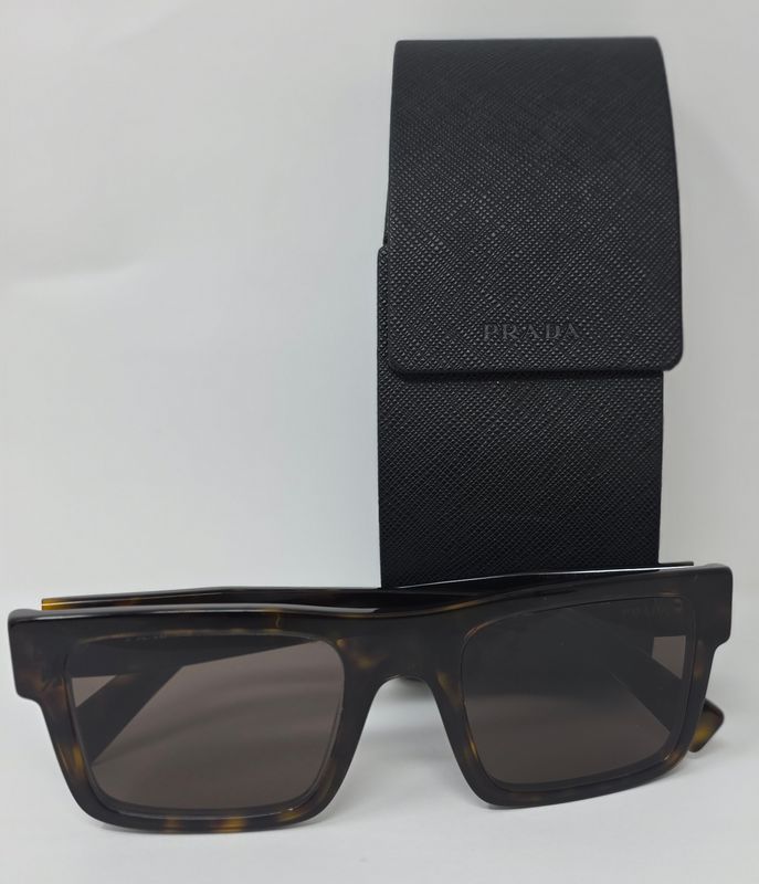 Prada Sunglasses SPR19W