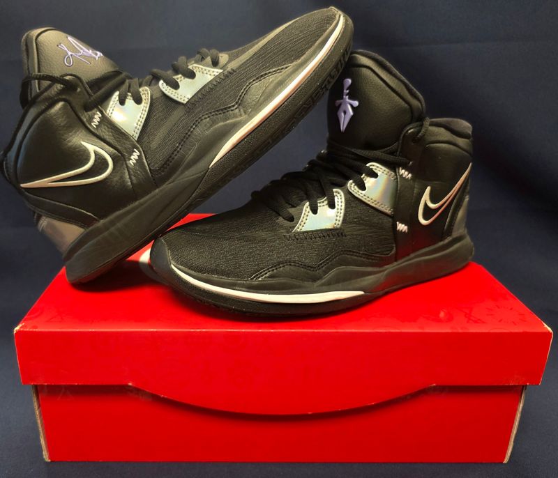 Nike Kyrie Infinity (GS) 'Black Metallic Silver' Size 7Y Sneakers