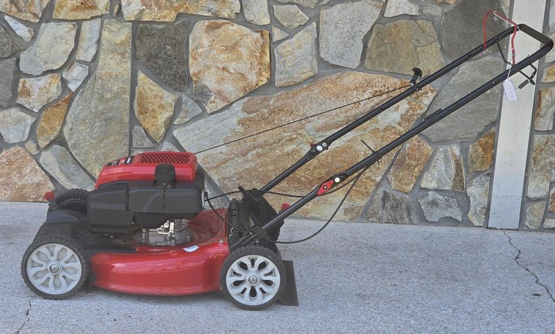 Troy Bilt Lawn Mower 12A-A1C2066