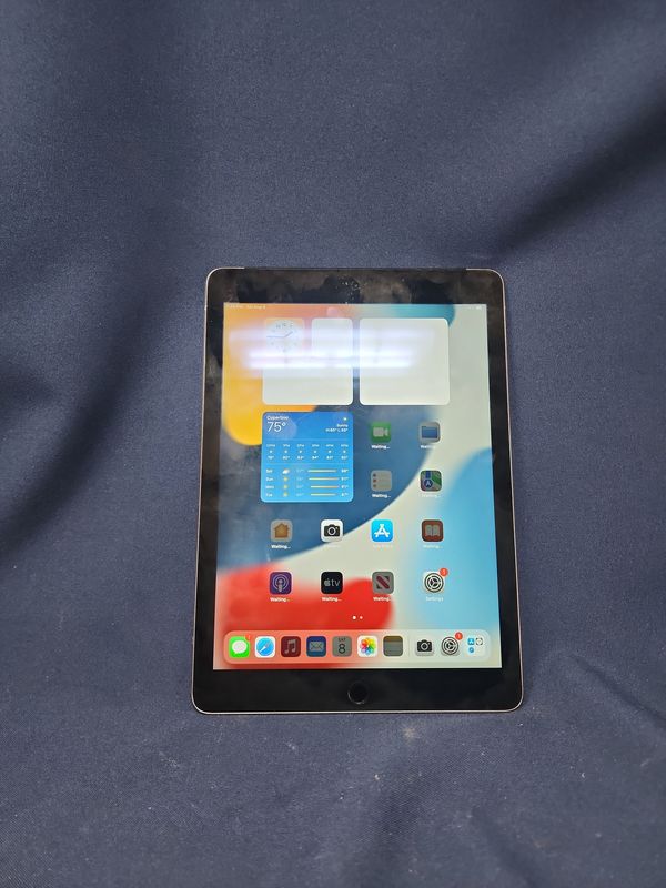 Apple iPad Air 2 64GB Tablet MH2M2LL/A *No Charger*