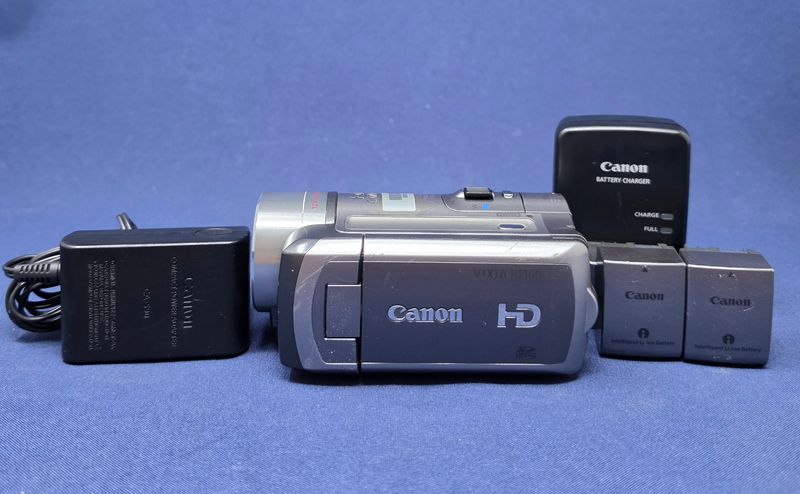 Canon Vixia Camcorder HF100 Canon Vixia Camcorder HF100