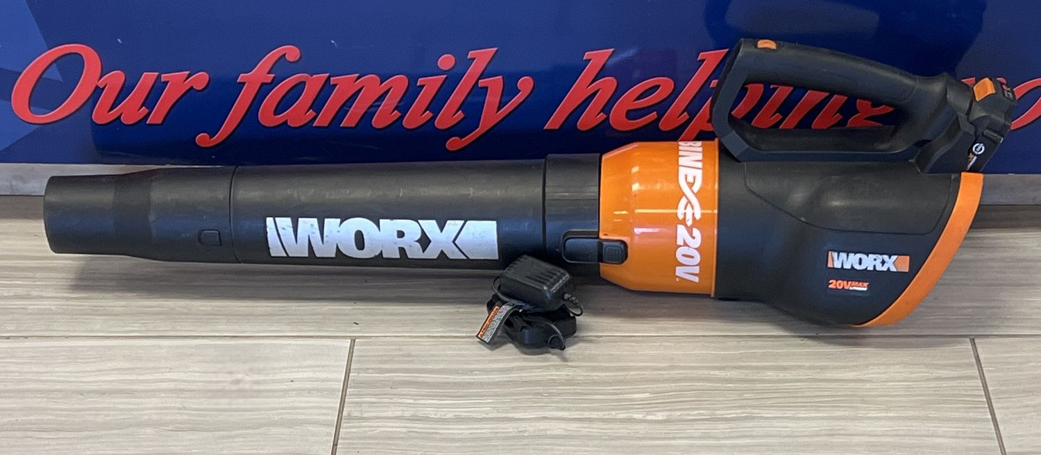 Worx 20V Leaf Blower w/1 Battery & Charger Worx 20V Leaf Blower w/1 Battery & Charger